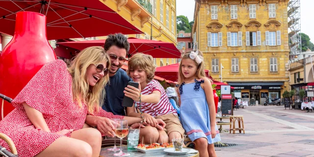 Famiglia Cours Saleya a Nizza